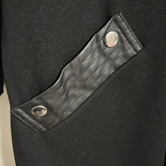 Nanette Lepore US 16 Black dress with patent leather accents - Picture 4 of 4